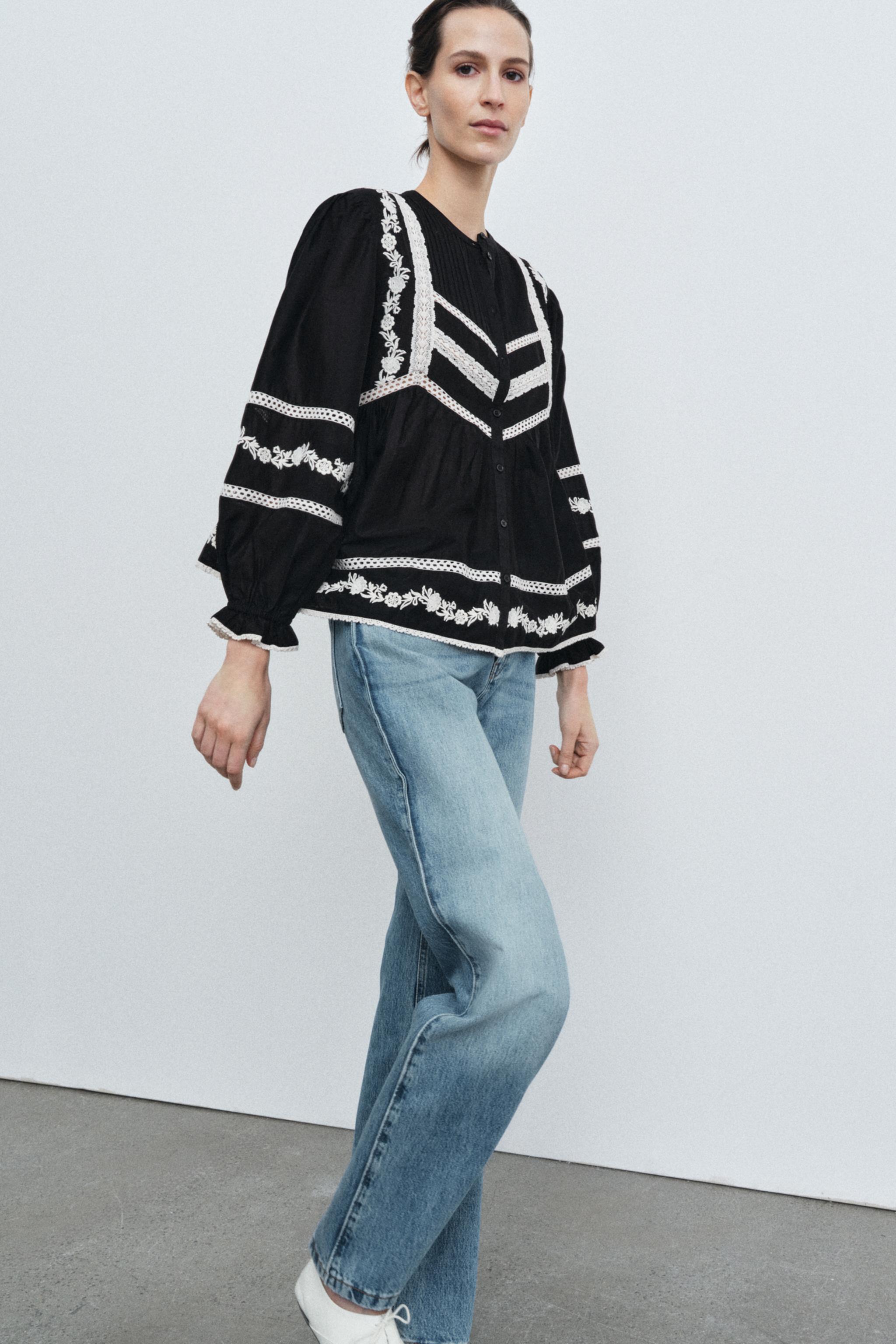 ZW COLLECTION EMBROIDERED BLOUSE